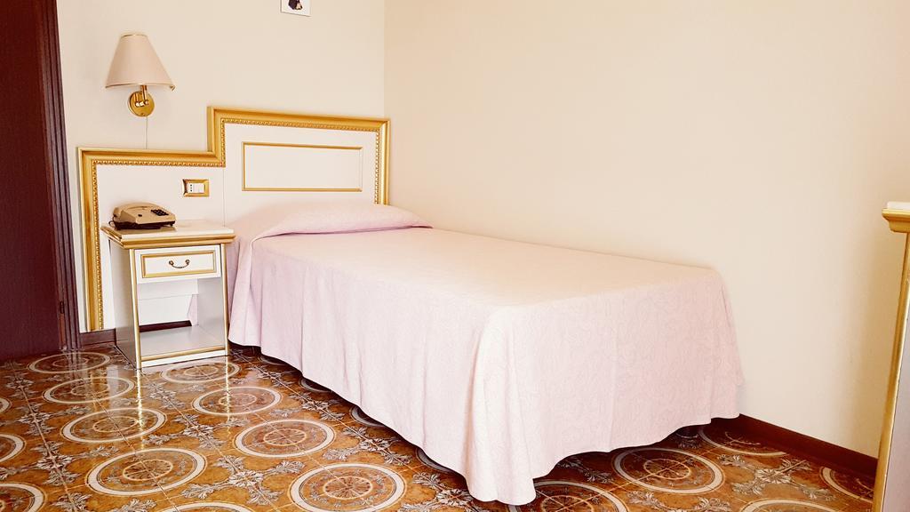 Hotel Terme Villa Piave Abano Terme Exterior photo
